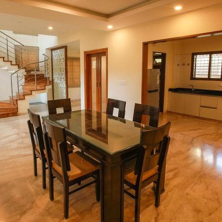 Falcon Suites Yelahanka New Town Бенґалуру Екстер'єр фото